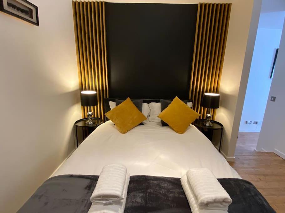 Stunning One B/R Apartment - City Centre Leeds  Eksteriør billede